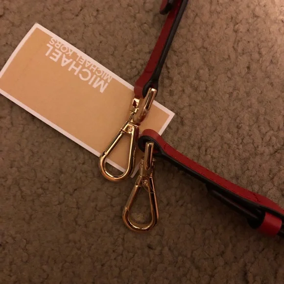 Michael kors strap (only navy color available) - Picture 5 of 5